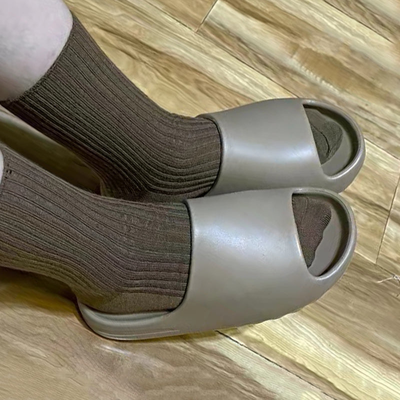 Comfortable Men's Slippers for Outdoor Casual Fashion